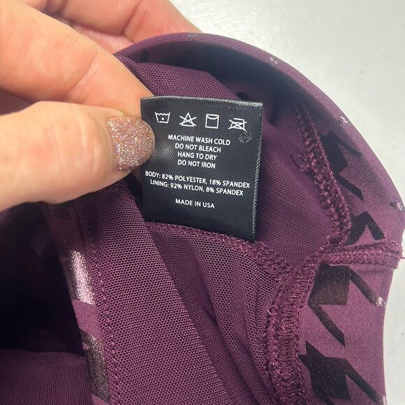 PELOTON Show Up Foil Houndstooth High Neck Bra Women’s Sz Small Plum Purple - Picture 4 of 7